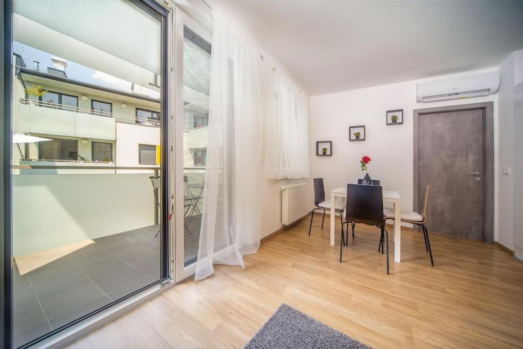 Grace Pine Apartment 1 Budapešť Exteriér fotografie